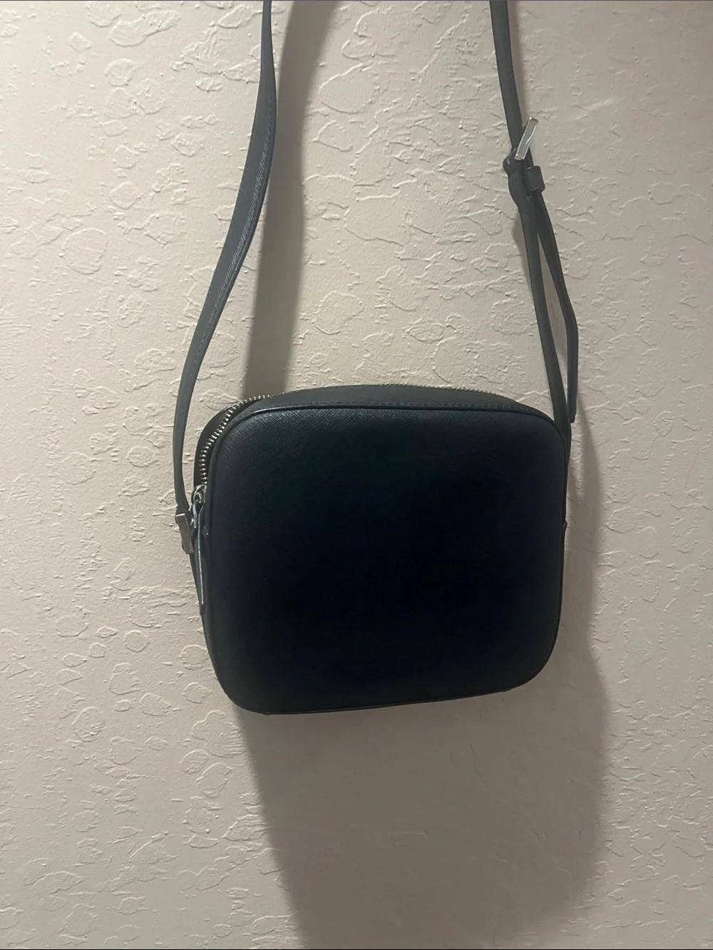 kate spade black leather small crossbody camera bag